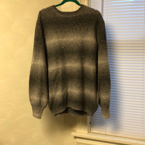 Sweater - Picture 1 of 3